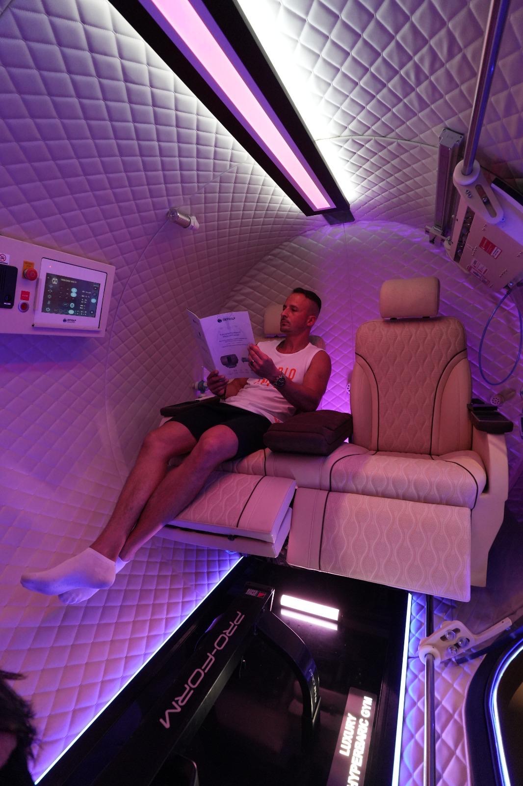 OxyHelp Gym Hyperbaric Chamber