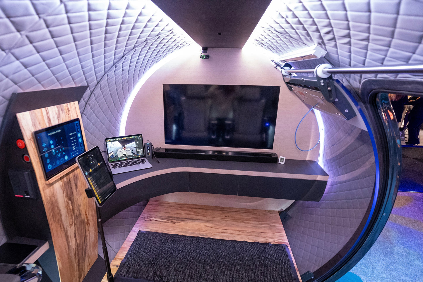 OxyHelp Luxos - Luxury Hyperbaric Oxygen Chamber